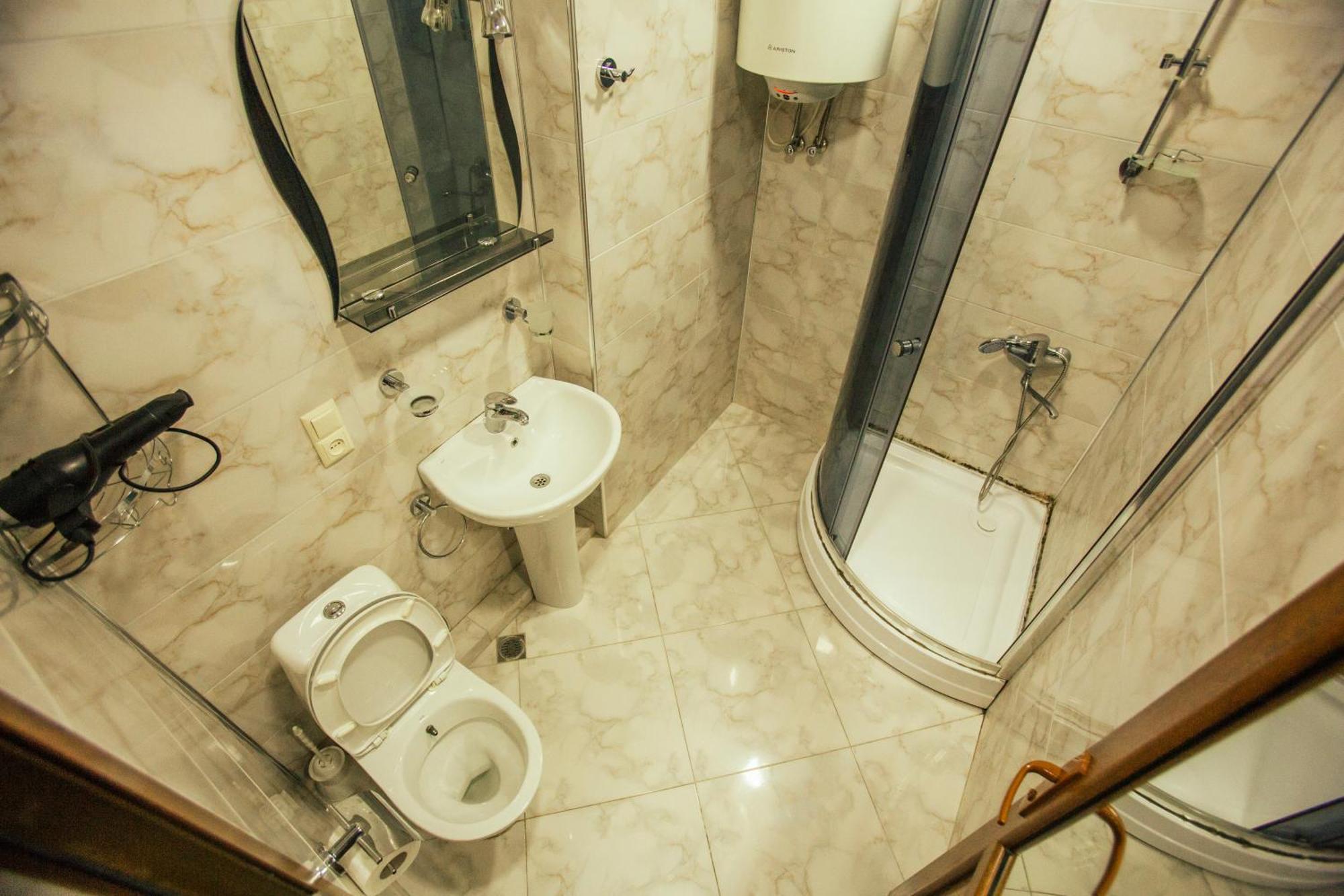 Batumi Royal Apartments ภายนอก รูปภาพ