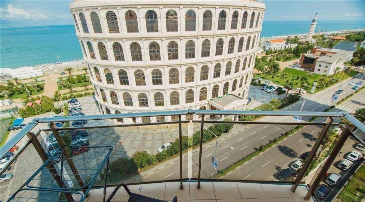 Batumi Royal Apartments ภายนอก รูปภาพ