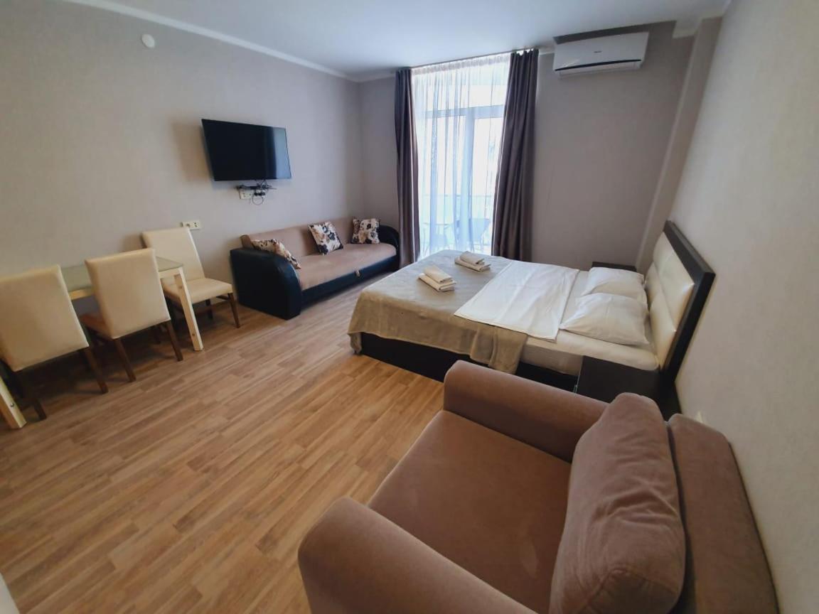 Batumi Royal Apartments ภายนอก รูปภาพ
