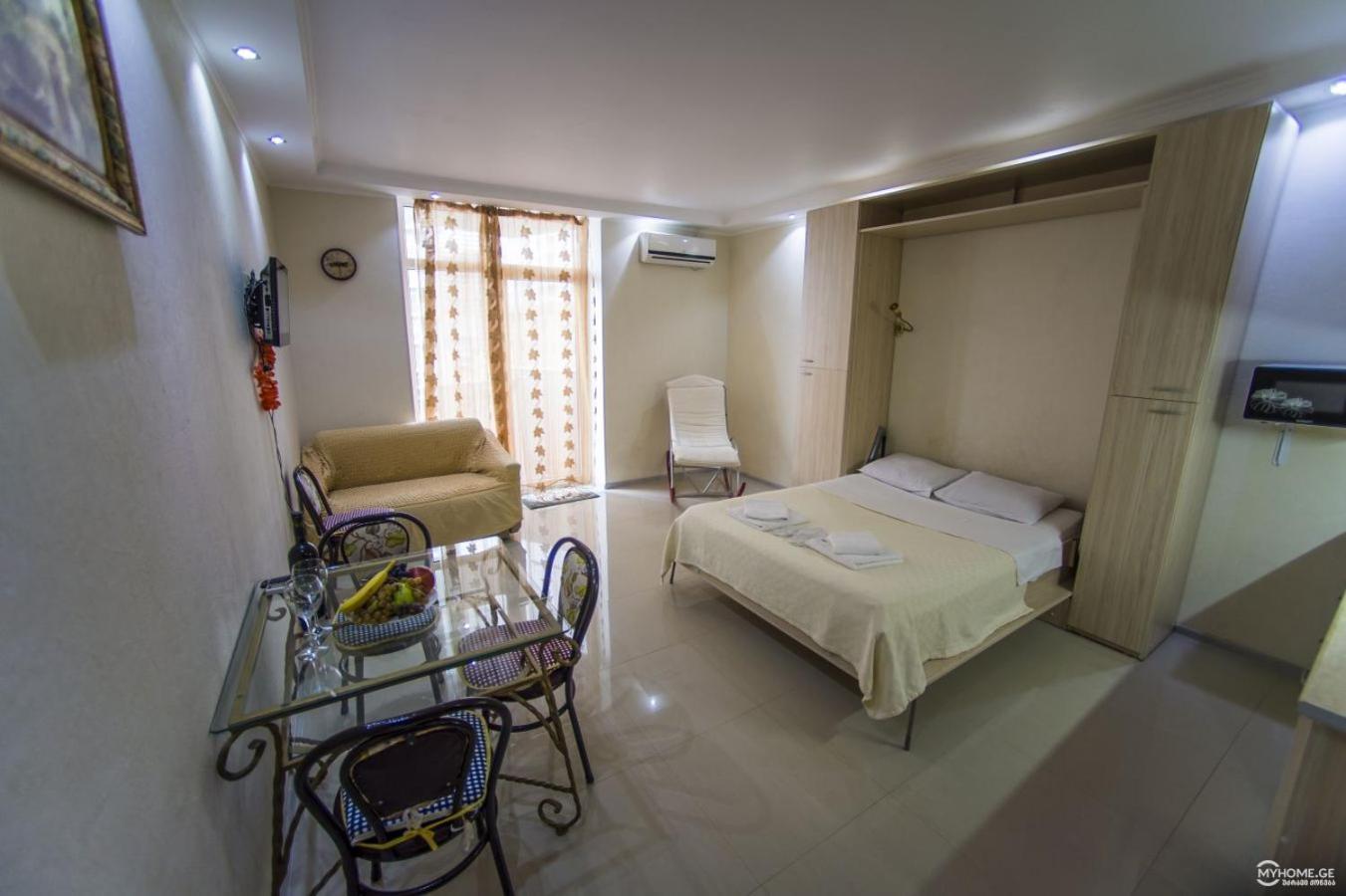 Batumi Royal Apartments ภายนอก รูปภาพ