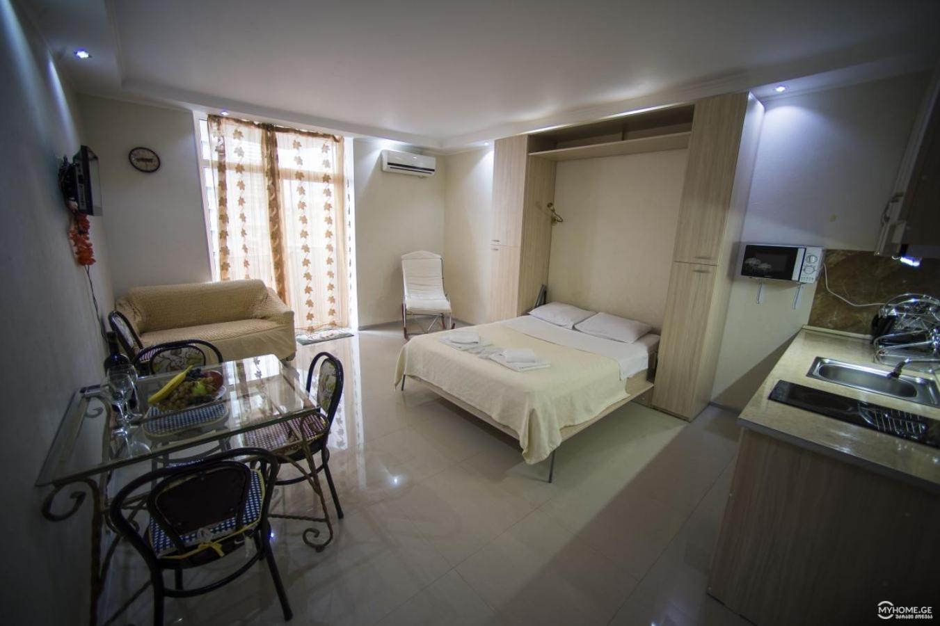 Batumi Royal Apartments ภายนอก รูปภาพ
