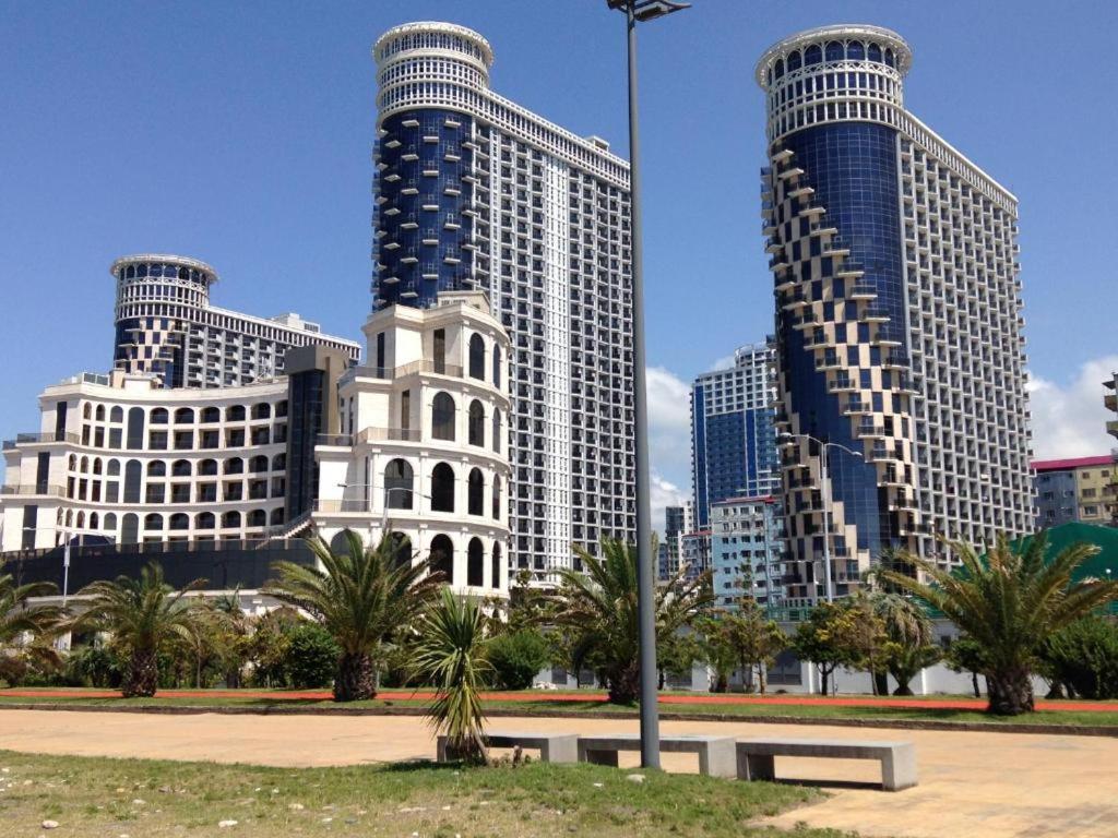 Batumi Royal Apartments ภายนอก รูปภาพ